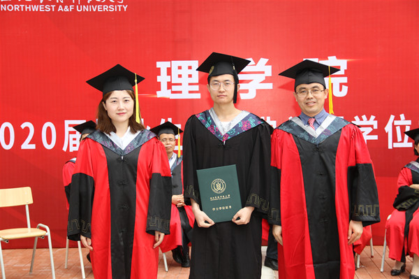 d65733d9f4e2415d82d6da482245c7dc.jpg 学位授予(第五组).jpg