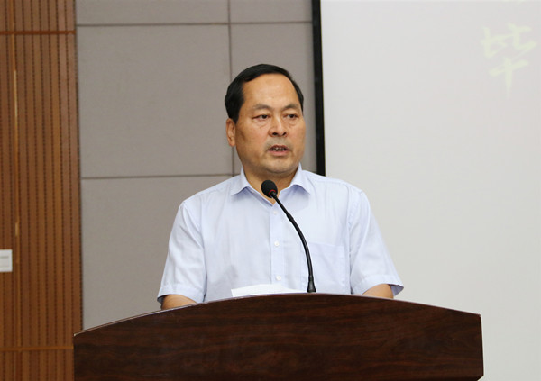 ff9a37bb306a4ac2a3dc029b3ff2d813.jpg 张社奇院长.jpg