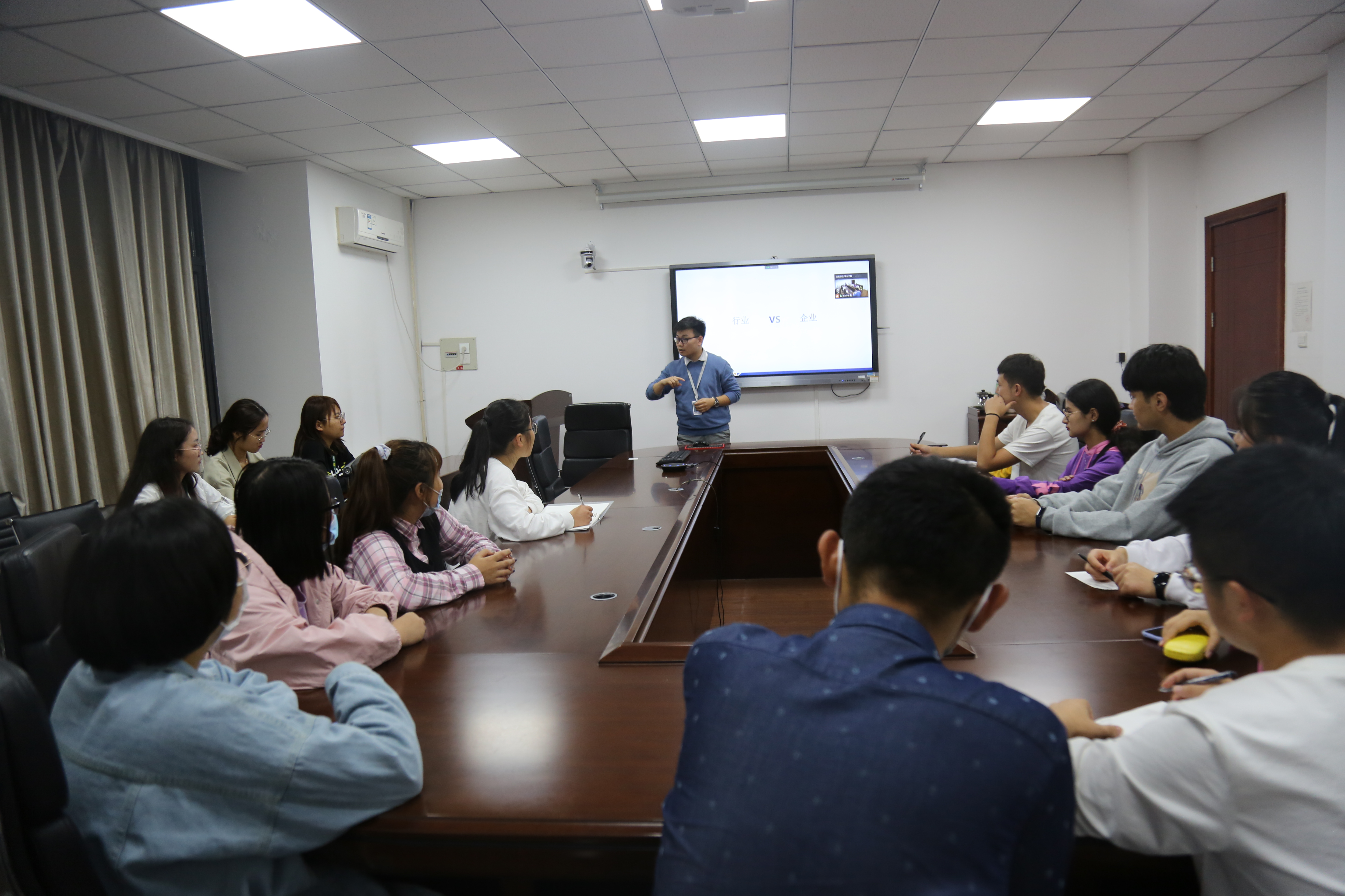 6b800c58b1f7417f9d7e56ab6ec205a0.jpg 6b800c58b1f7417f9d7e56ab6ec205a0.jpg