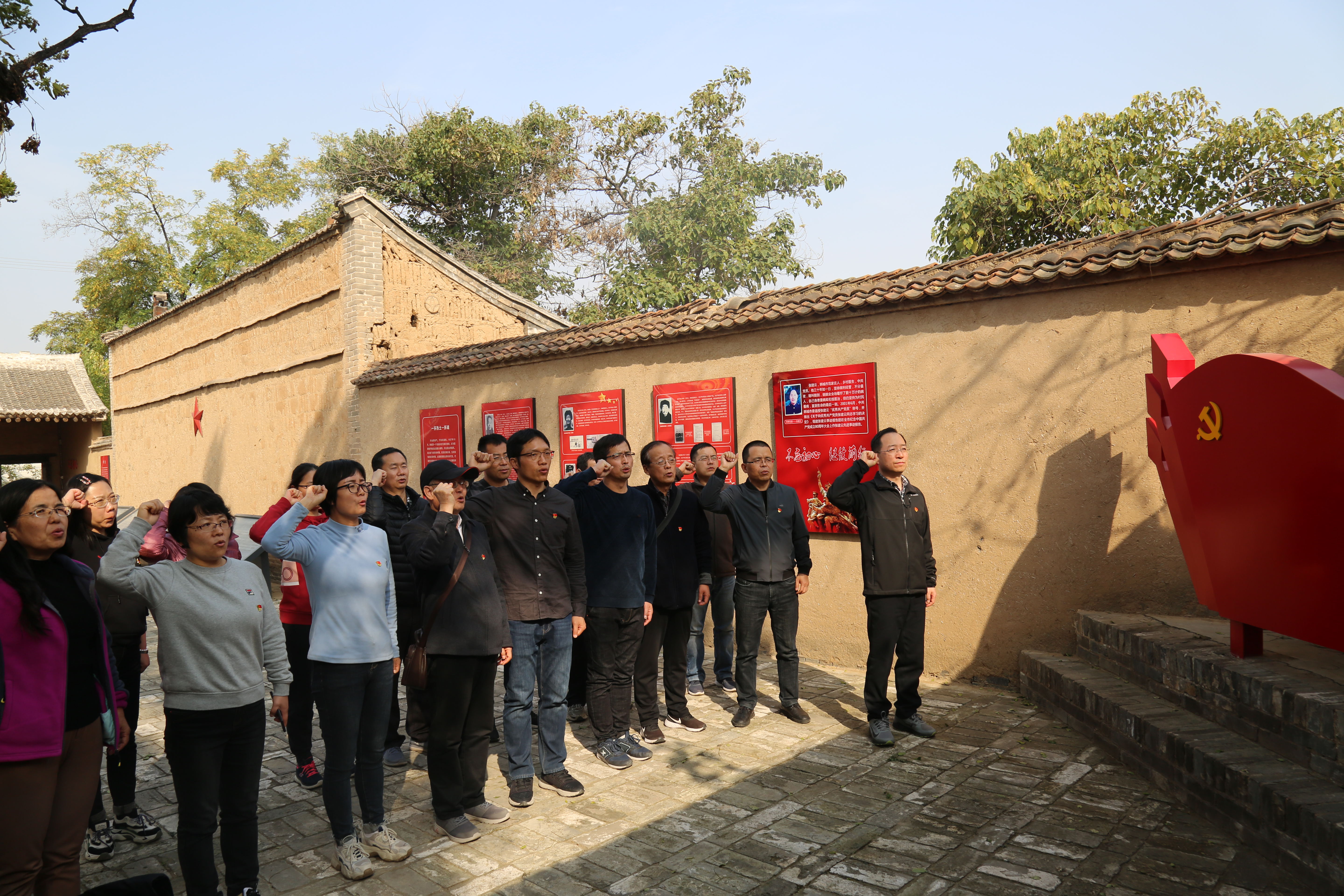 06ca03e4fa4f4b88a500904b89c8f8d9.jpg 06ca03e4fa4f4b88a500904b89c8f8d9.jpg