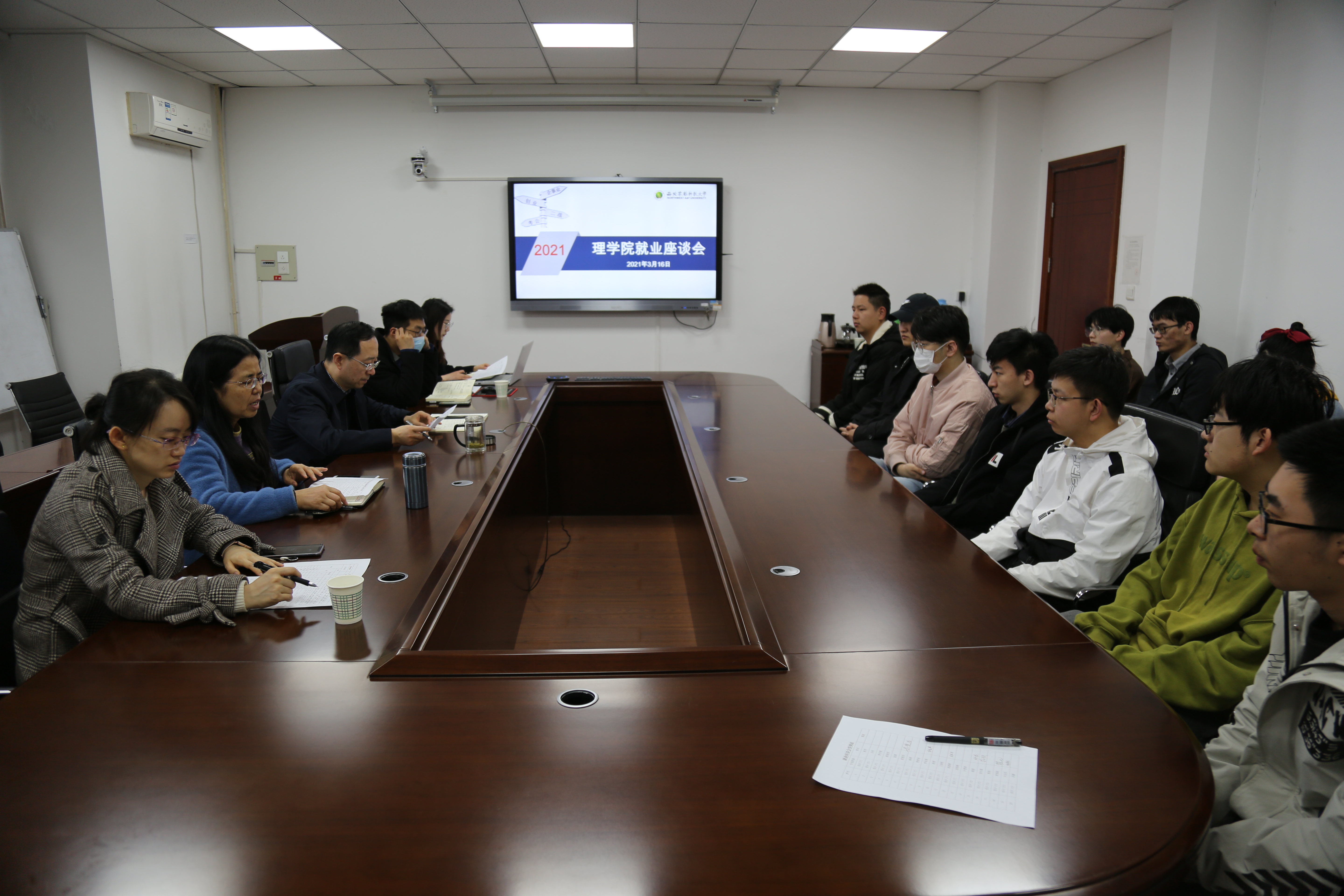 24a51d3c9bff4fbfad3f10b619ce14a3.jpg 24a51d3c9bff4fbfad3f10b619ce14a3.jpg