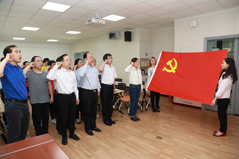 de2eaf1cf28f47a9a38e2ff8242ab50f.jpg de2eaf1cf28f47a9a38e2ff8242ab50f.jpg