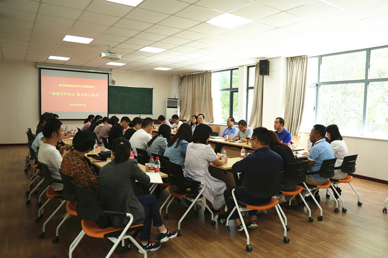 c5baf4f47ad74276b70b70b9d2872152.jpg c5baf4f47ad74276b70b70b9d2872152.jpg